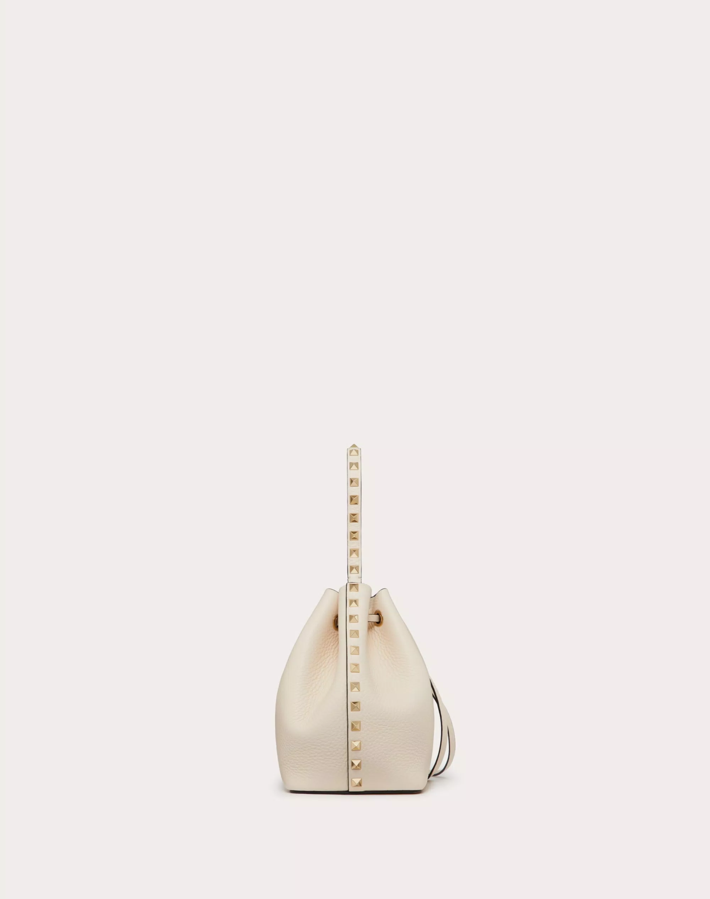ROCKSTUD GRAINY CALFSKIN BUCKET BAG